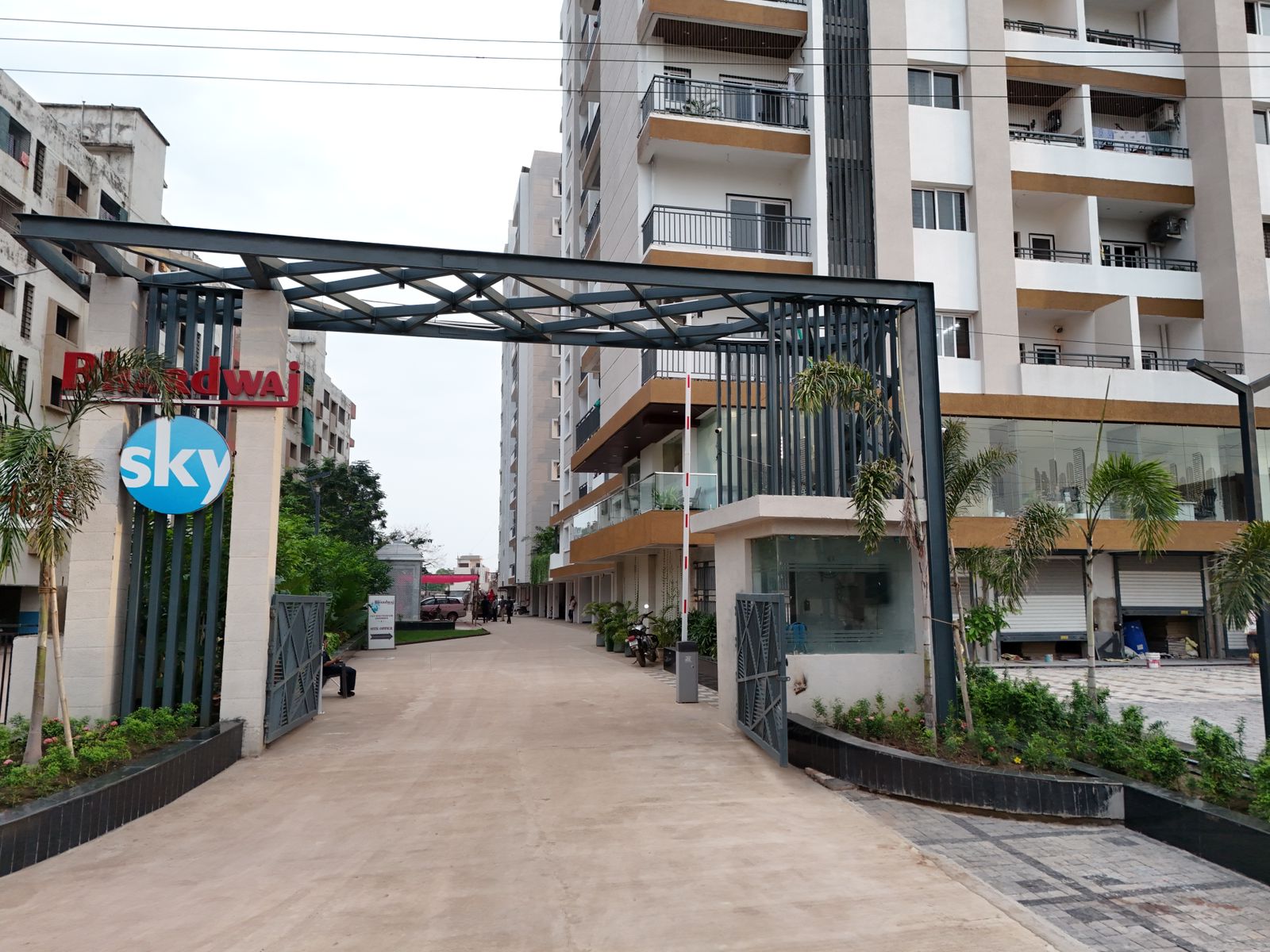 Bhardwaj Sky Shankar Nagar Raipur – Premium 2 & 3 BHK Flats for Sale